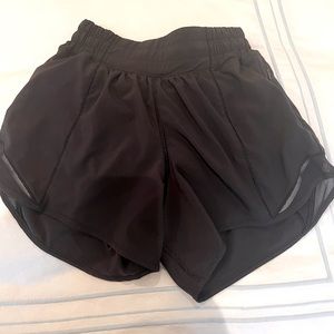 Lululemon Hotty Hot shorts size: 2, length: 4” color: black